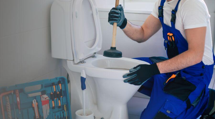 Expert burst pipe repair services in Dewar, IA